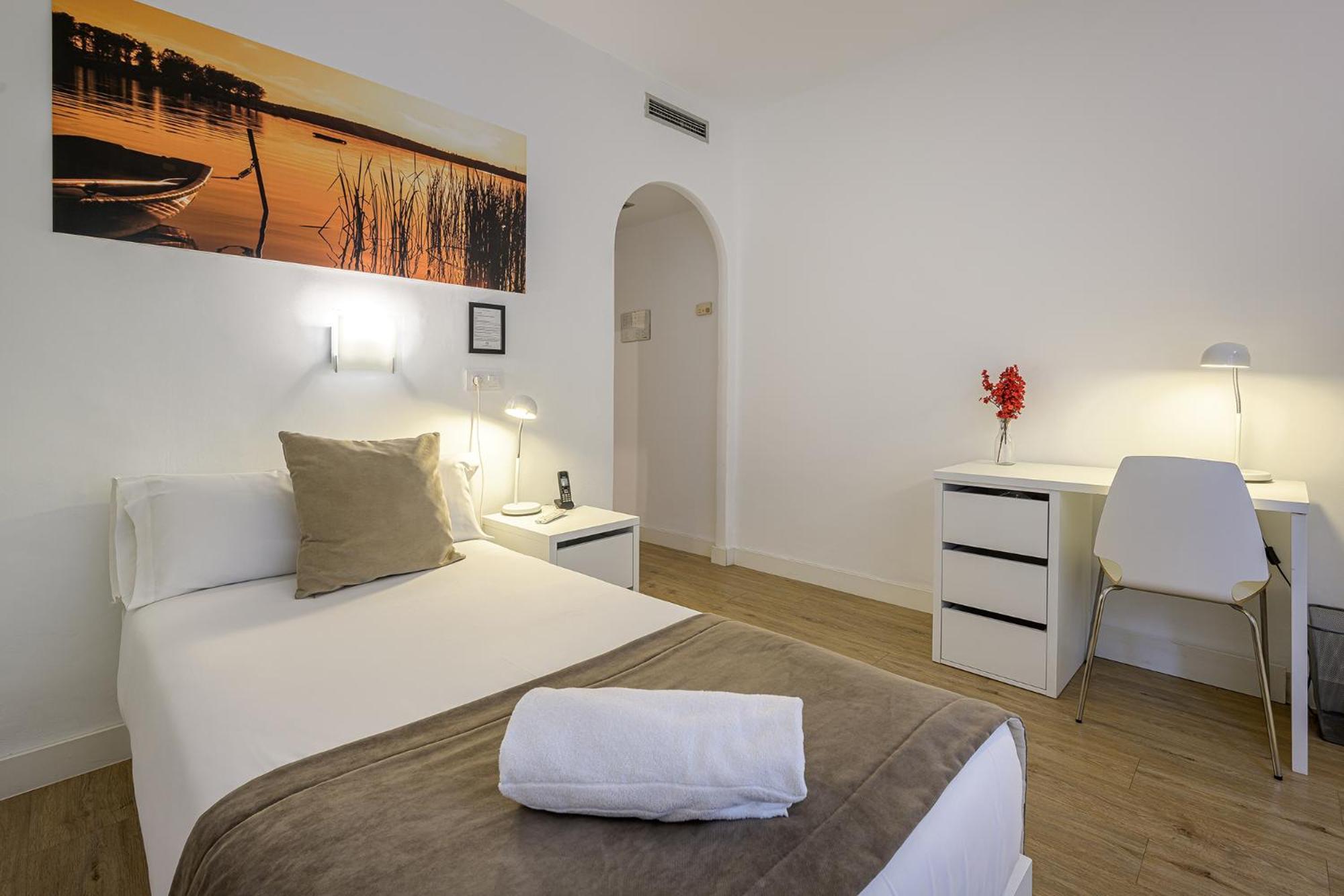 Standard Single Room,1272659371:JPEG